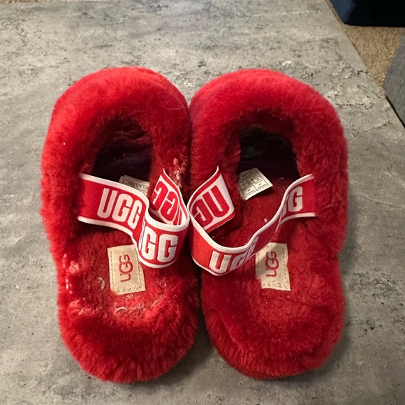 Ugg Slipper- Size 8 - Picture 3 of 7